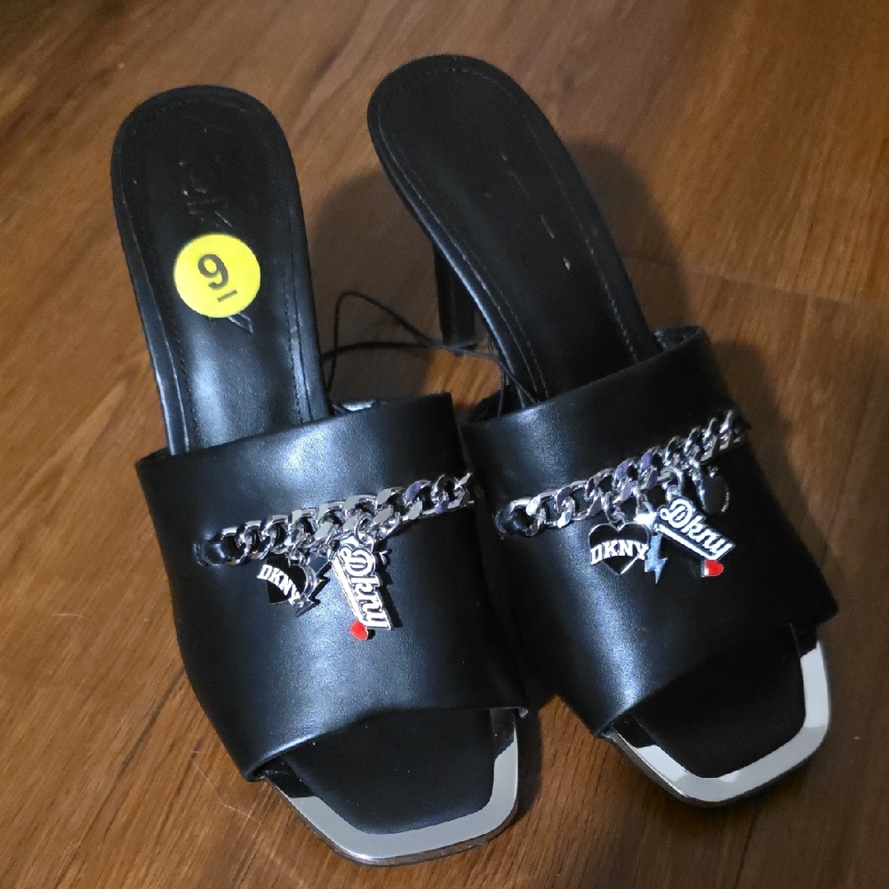 DKNY Black Leather Chain-Charm Mule Slides